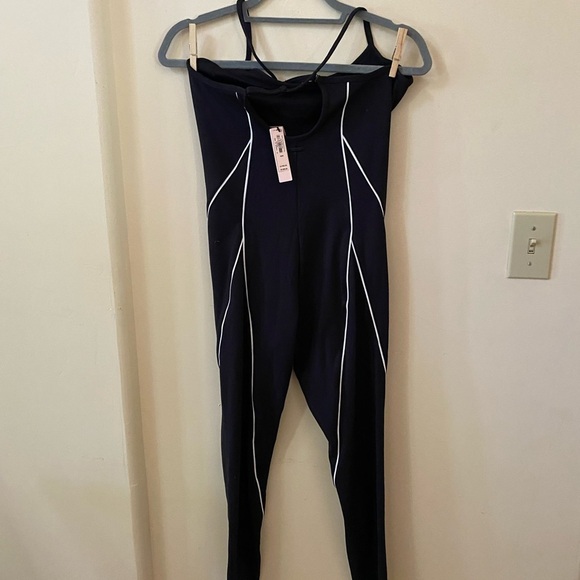 Victorias Secret Fine Lines Black Full-Length Bodysuit with White Size M NWT - Picture 6 of 9